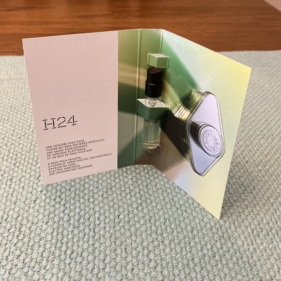 Lot of 2: Hermes H24 EDT 2 mL spray - Picture 2 of 5